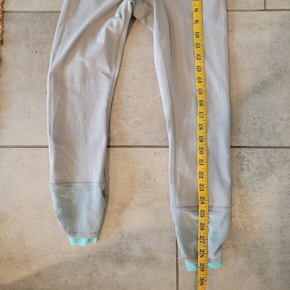 Lululemon Crop Leggings size 4 - Picture 7 of 8